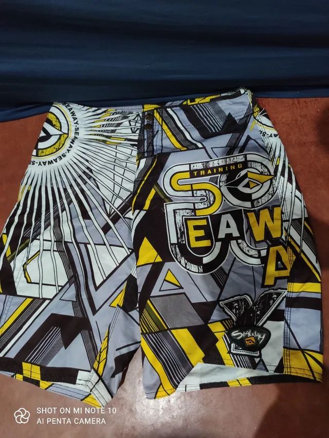 Roupas de marca, bermudas , calça, camisas - Foto 5