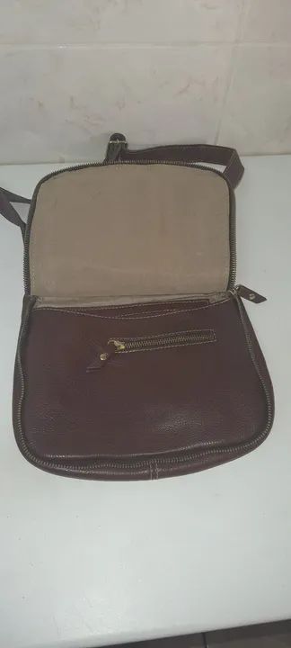 Bolsa tipo carteiro em couro  - Foto 3