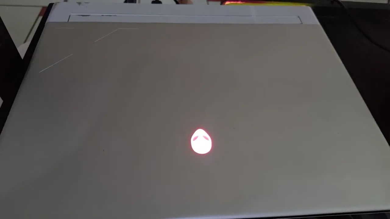 Alienware x16 R1  - Foto 3