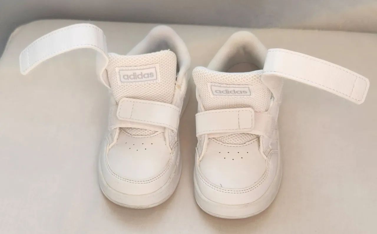 Tênis Adidas Infantil Branco com Velcro - Foto 3