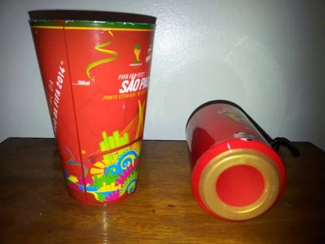 Kit torcedor com Copo Fifa Fan Fest e corneta da Copa 2014 sem uso - Foto 2