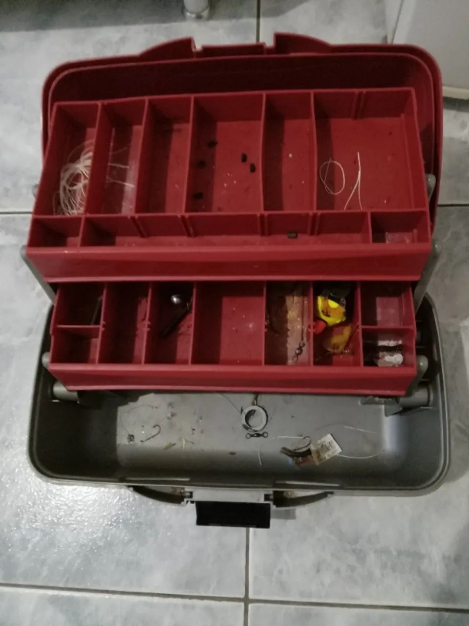 Caixa de pesca tucunare