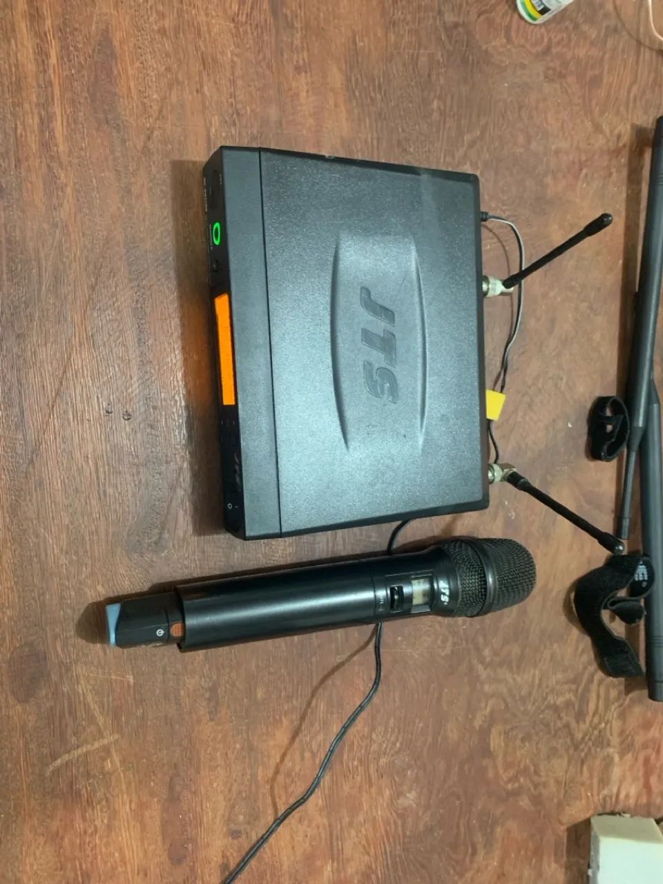 Microfone sem Fio JTS ru 8011db