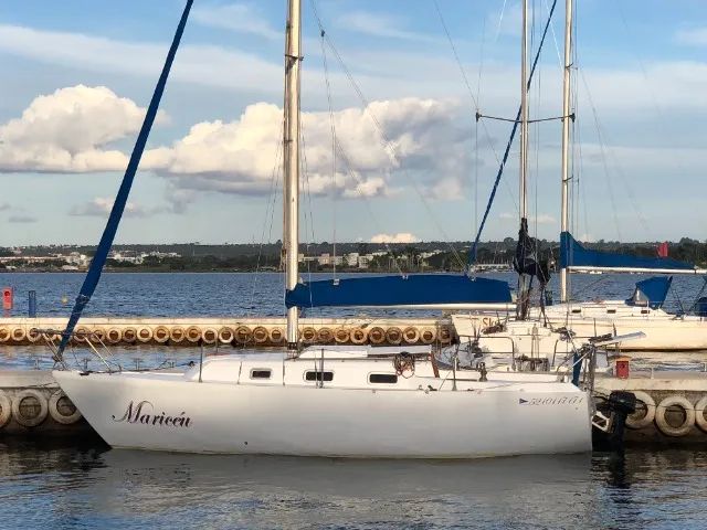 Veleiro Martinique 25 com vaga no iate clube 