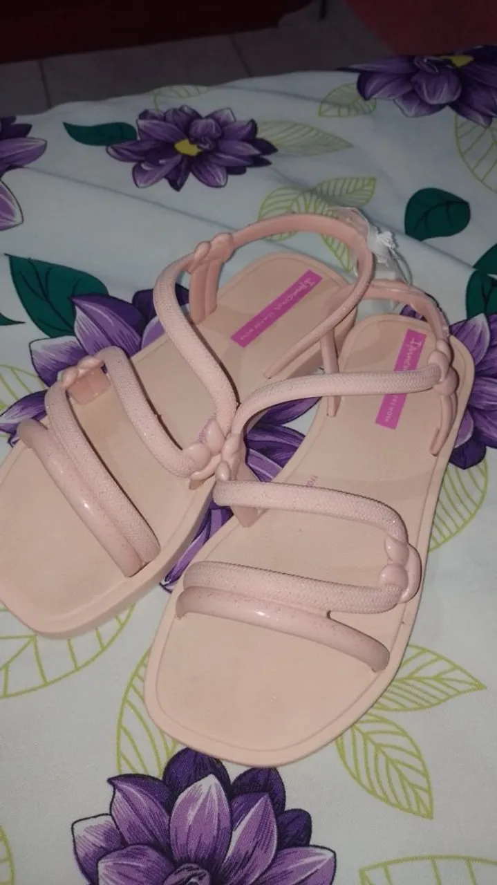 Sandálias Ipanema Rosa Delicadas
