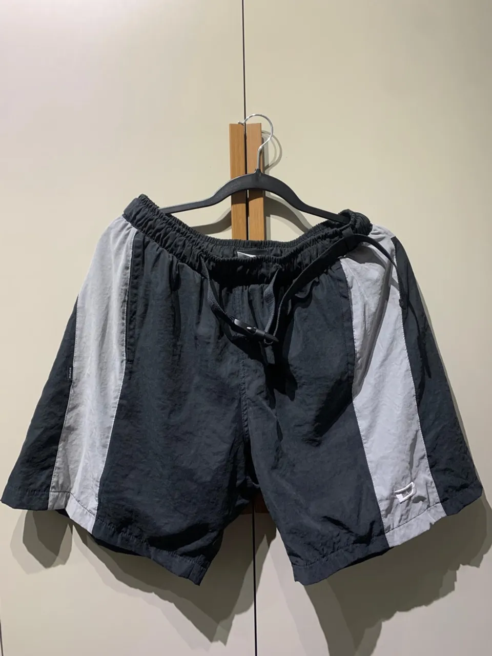 Shorts Disturb