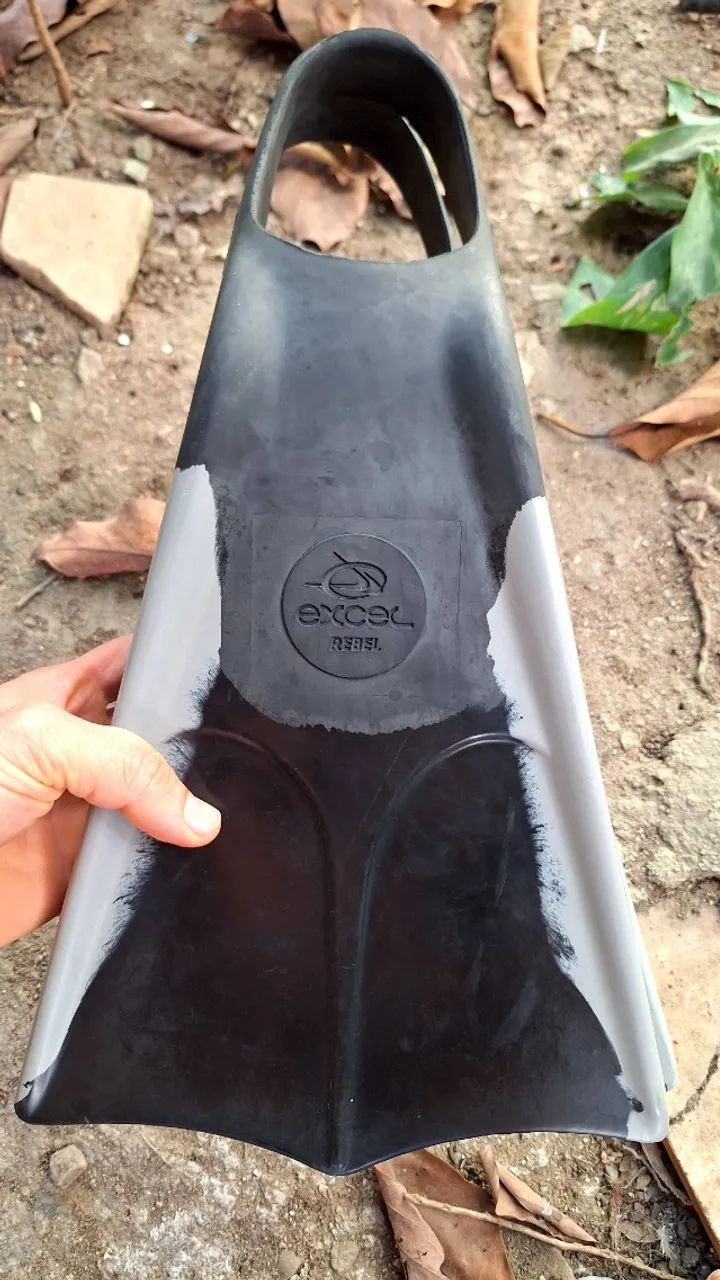 Prancha Bodyboard Genesis Extreme + nadadeir- a Pé de Pato - Foto 6