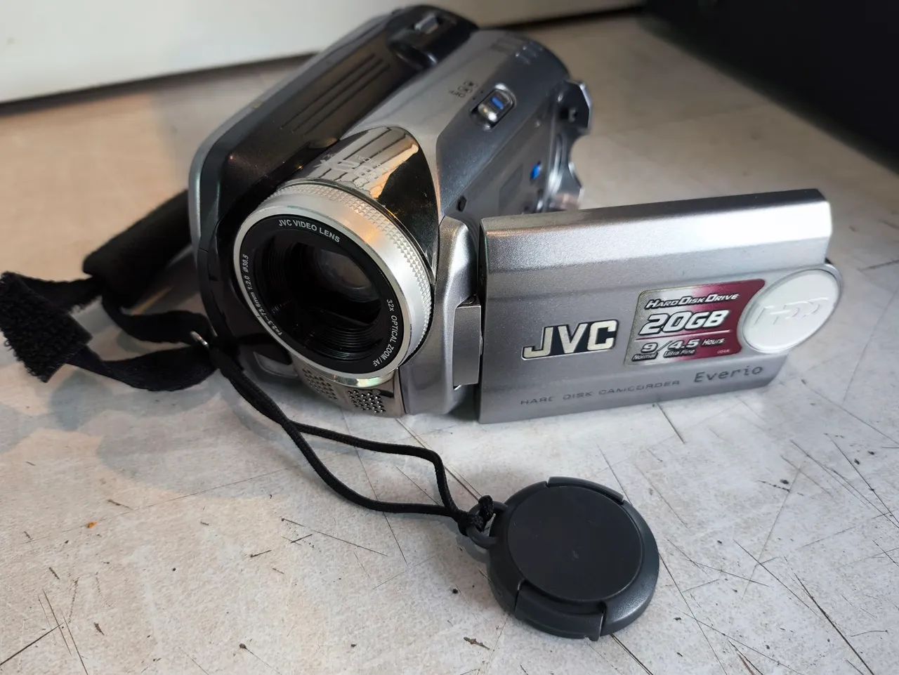 Filmadora JVC gz-mg21 funciona Leia a descrição - Câmeras e