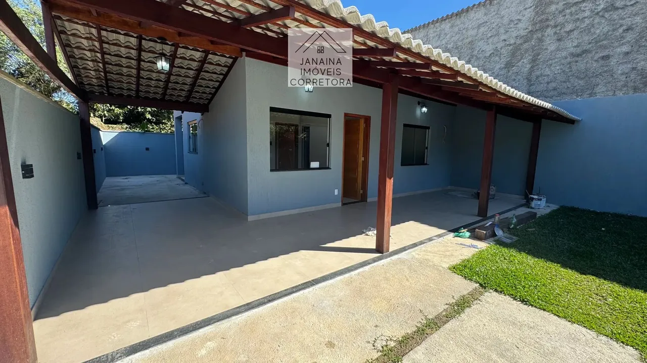 Casa nova com 2 quartos sendo 1 suíte, quintal no bairro Segredo - Guapimirim - RJ