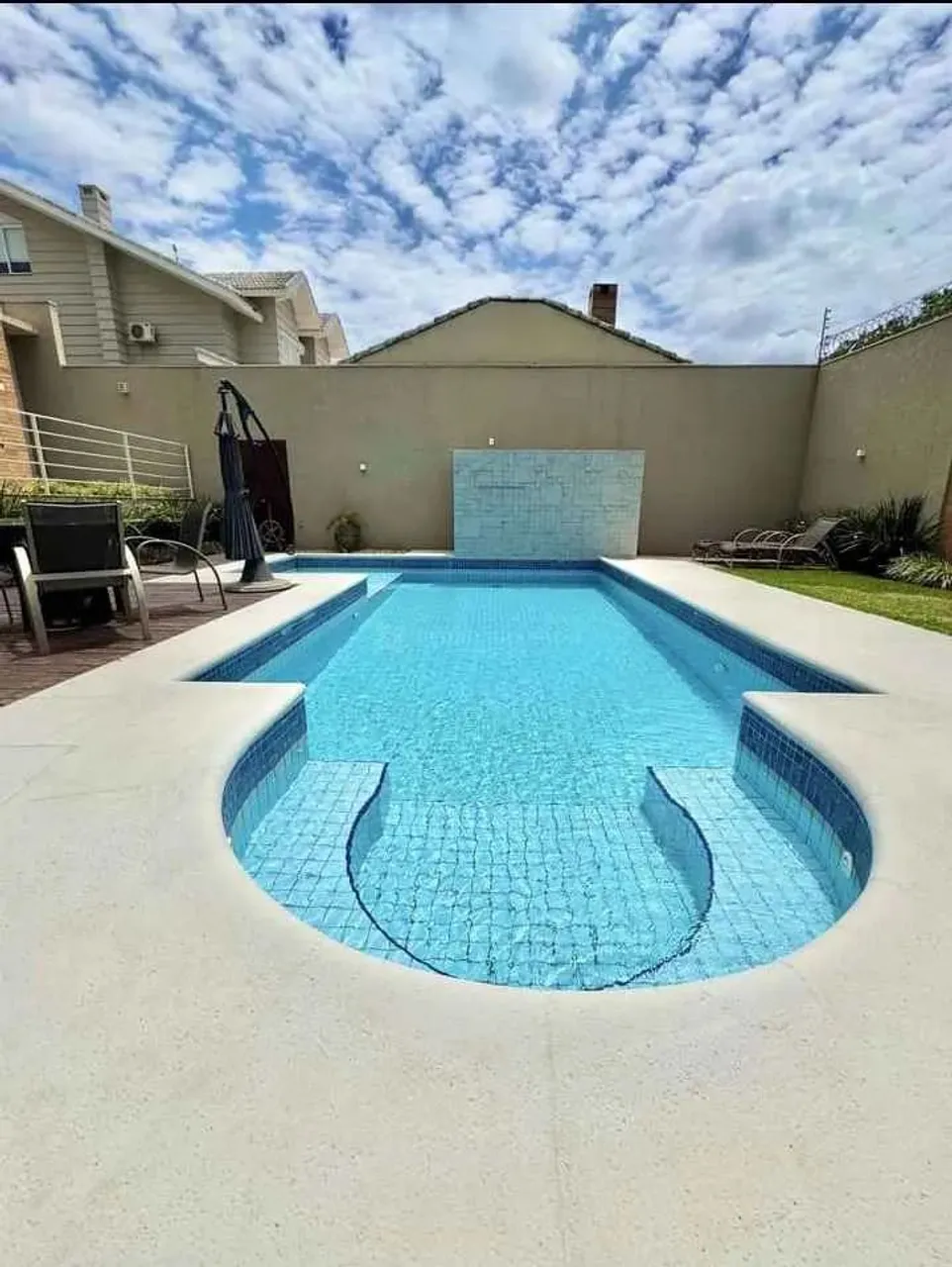 Casa Mobiliada com 2 Suítes, Piscina e Lazer Completo em Condomínio Fechado Ubatuba/SP!