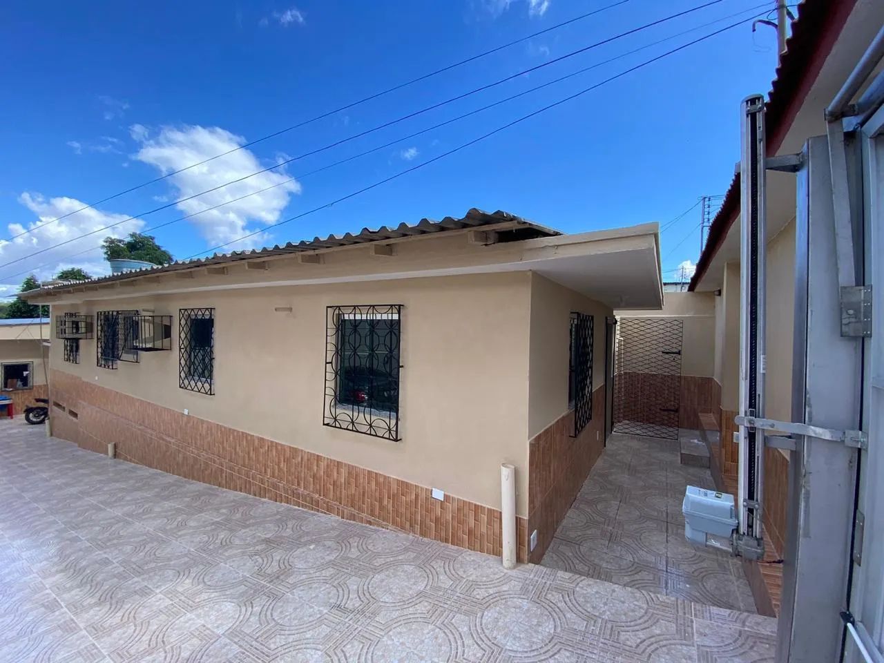 Alugo excelente casa de aproximadamente 110m², no Bairro São Lázaro - Foto 2