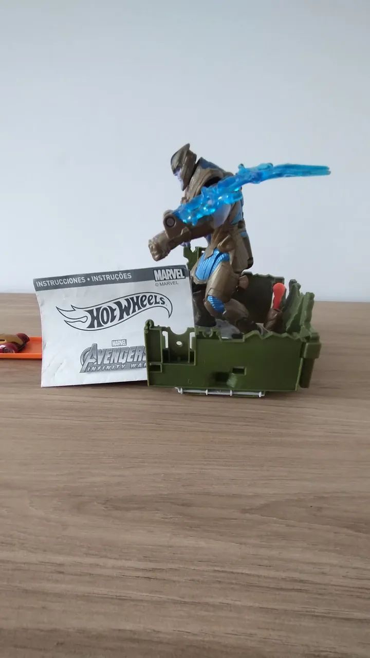 Thanos Pista Hot Wheels Guerra Infinita Mattel<br decoding=