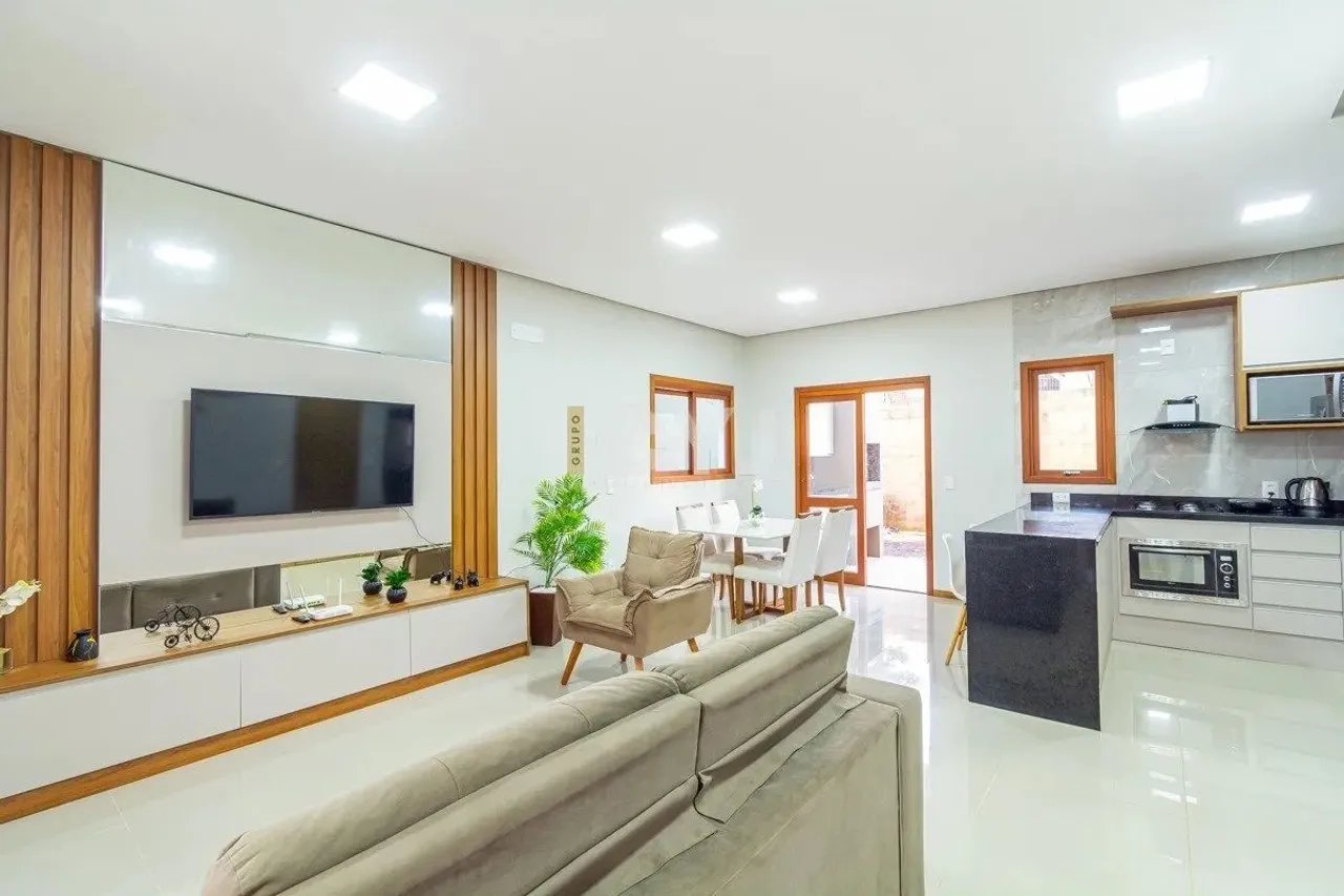 Sobrado 3 quartos sendo um suíte com 117 m² à venda em Gravataí - RS