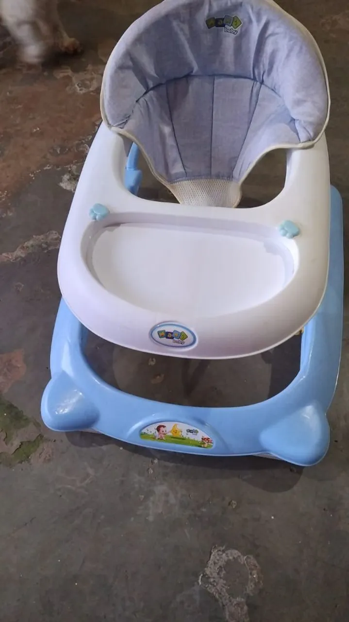 Andador para bebê - Azul e Branco