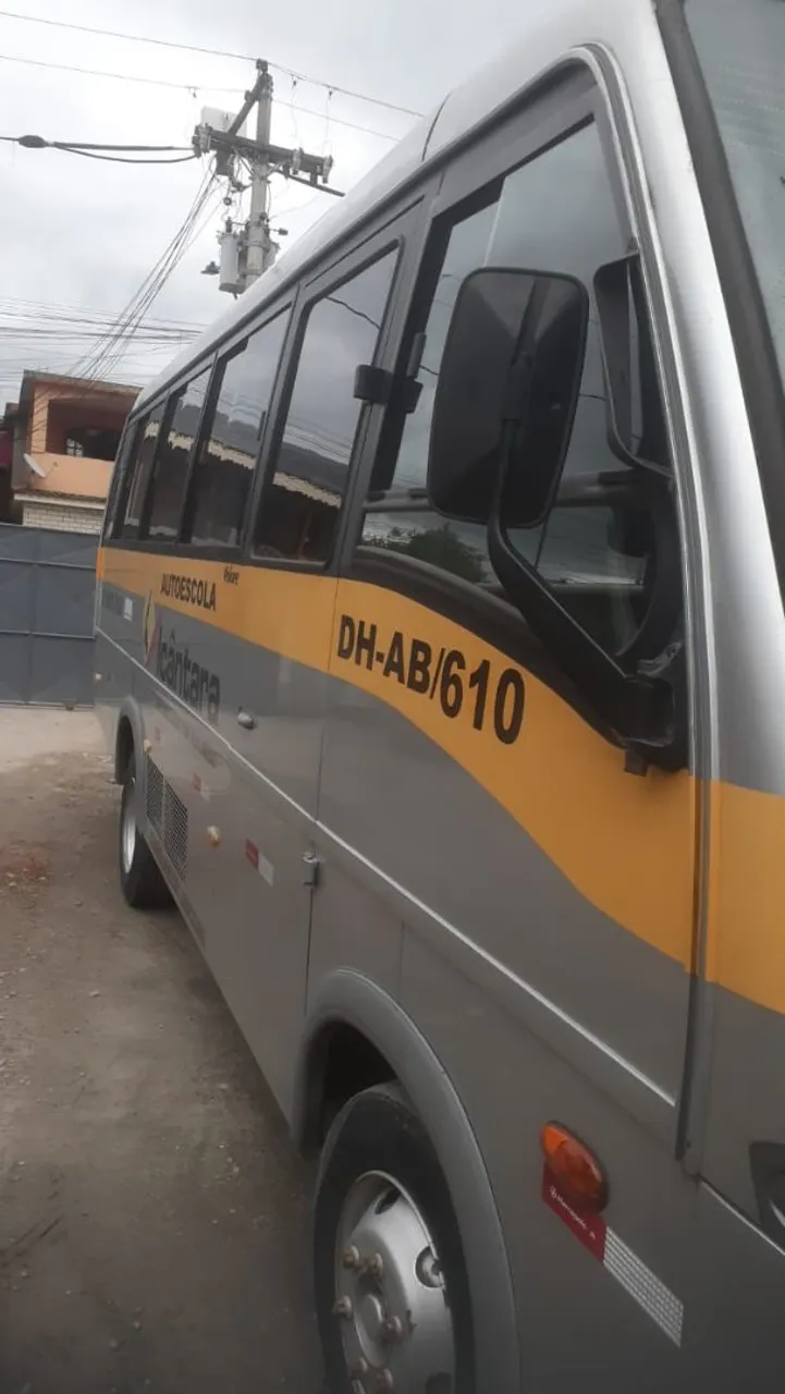 Microônibus Volare