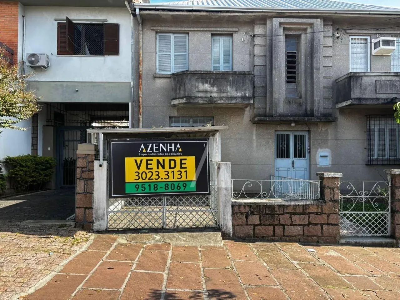 Terreno à venda, 648 m² por R$ 900.000,00 - Azenha - Porto Alegre/RS