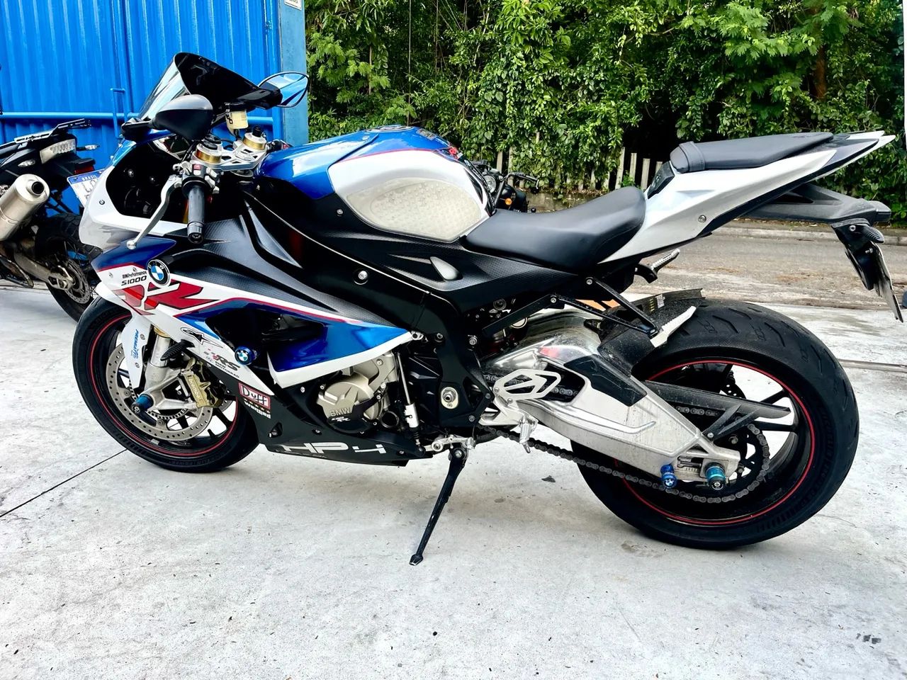 BMW S1000 RR 2019 igual a 0km financio troco carro moto  maior menor valor  - Foto 5