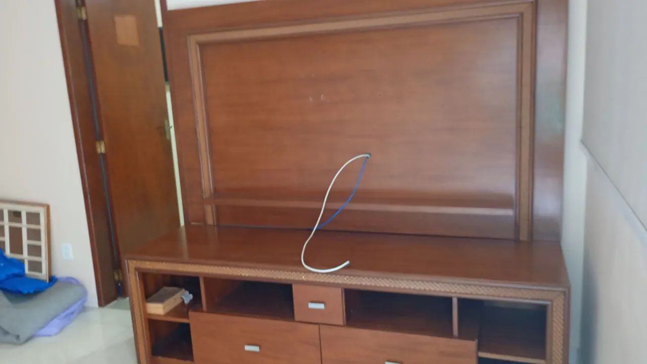 Rack e painel de madeira cor mel - Foto 2