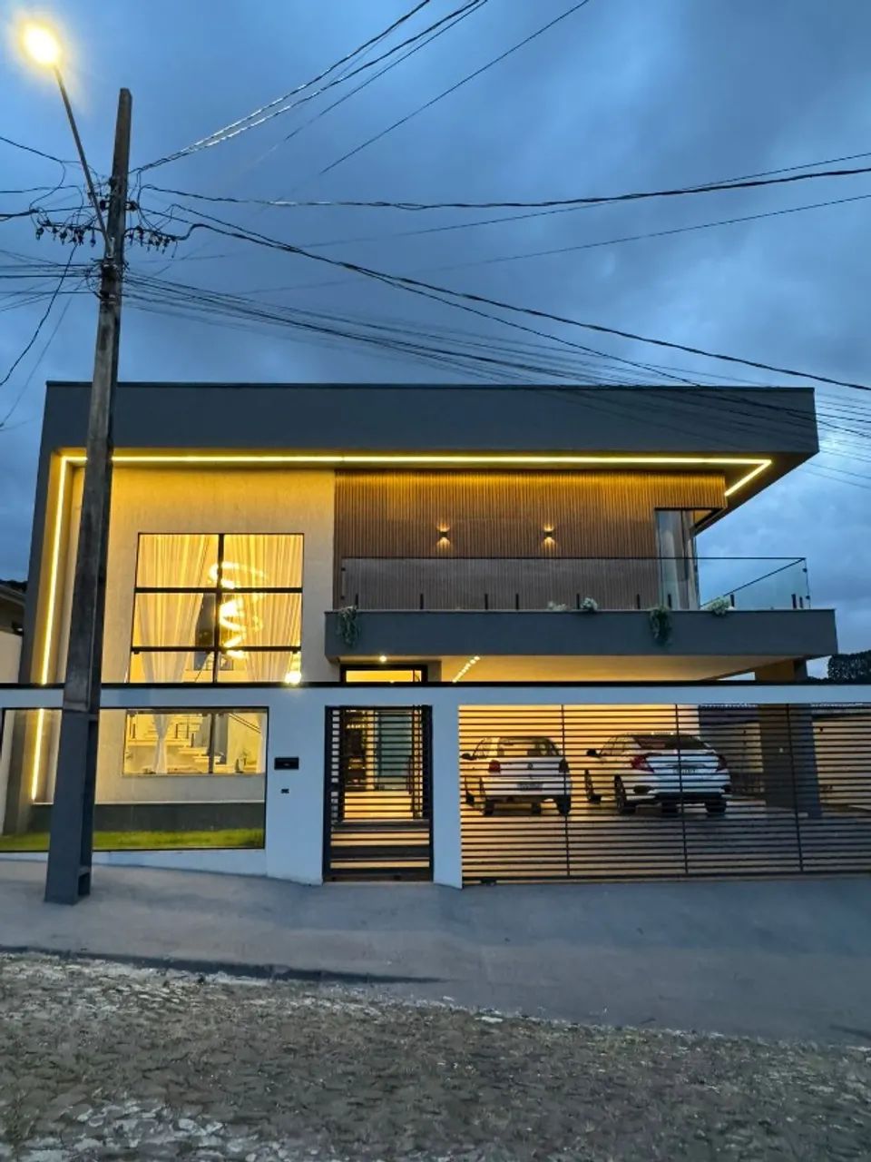 Casa de alto padrão recém concluída!