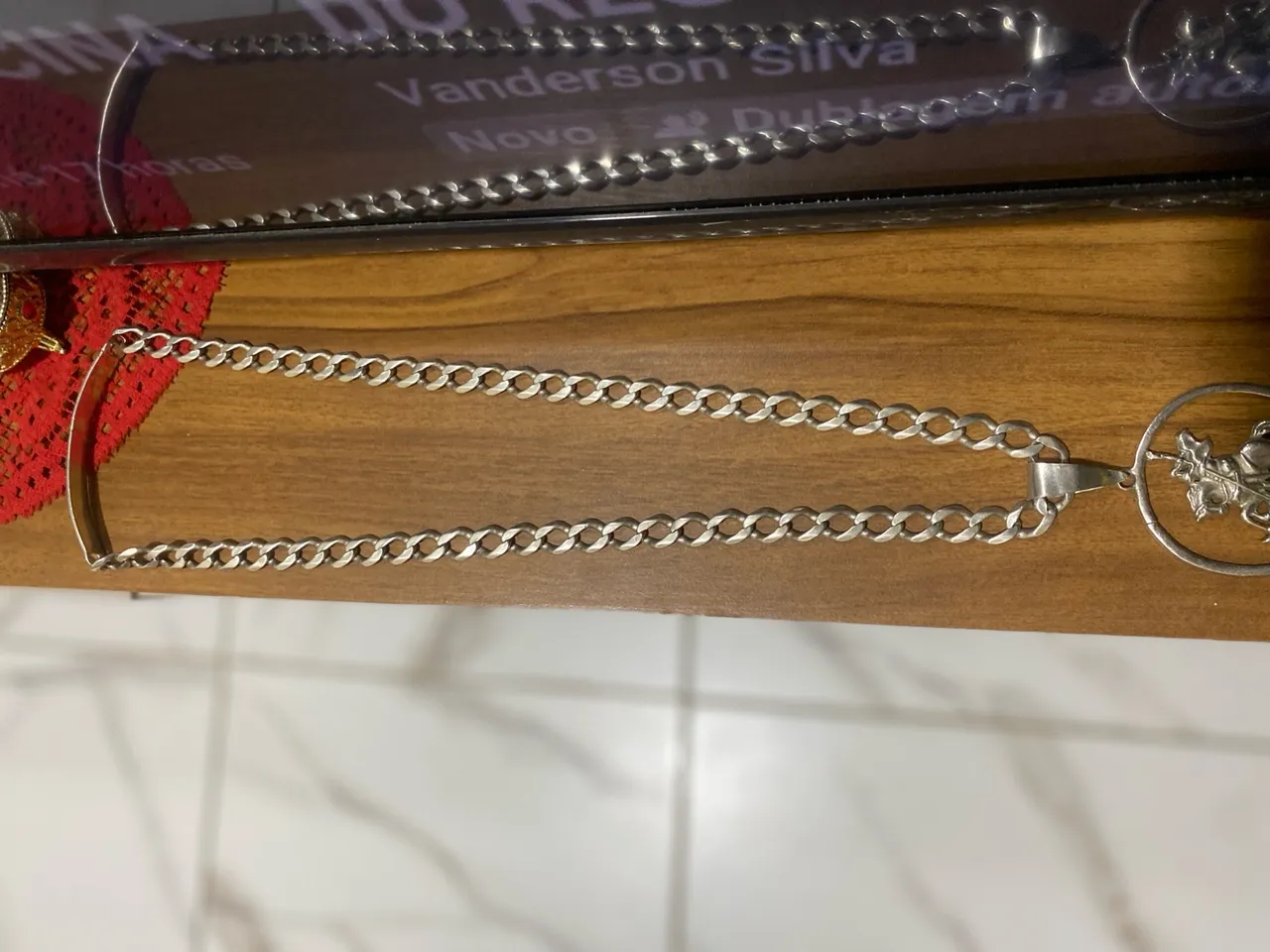 Corrente de prata com pingente