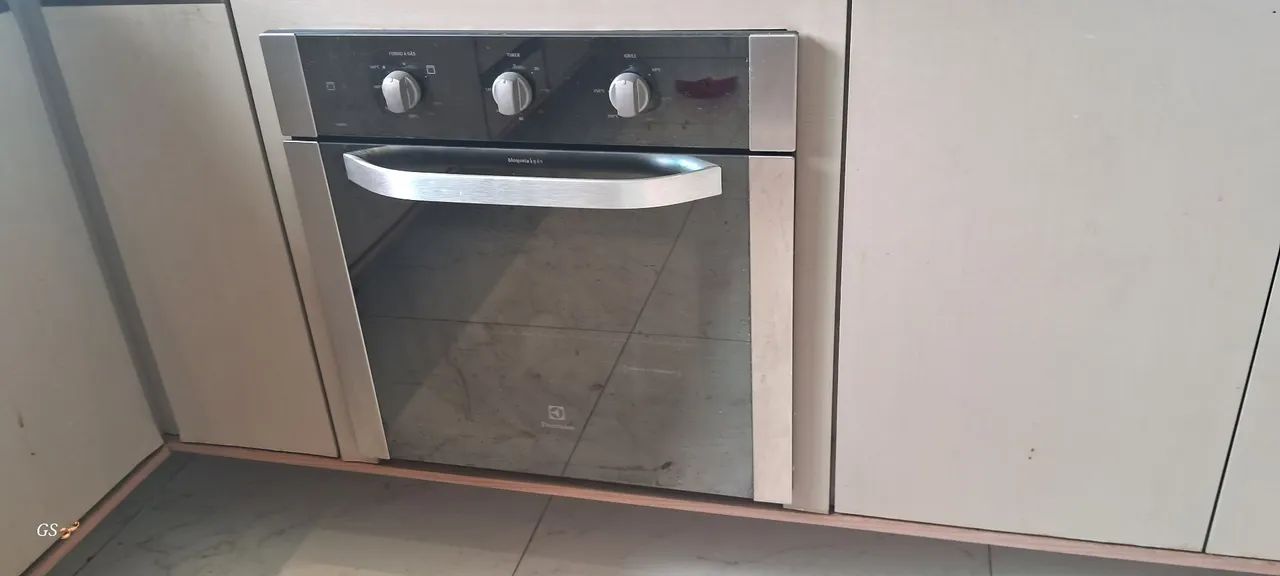 Forno de embutir a gás Electrolux