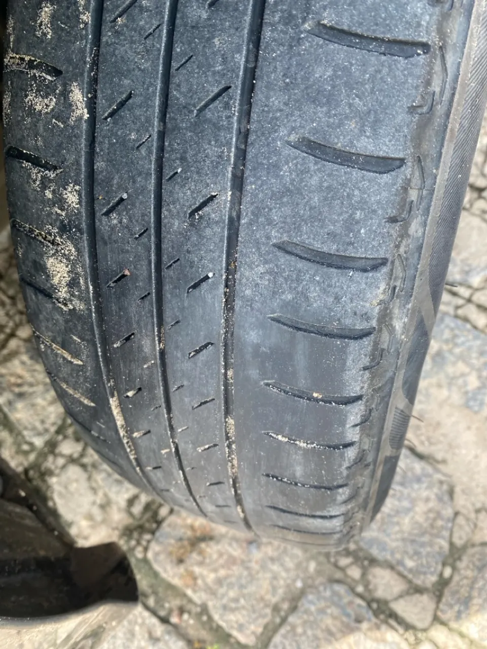 Pneu 185/60/15dunlop, , os dois 220 , original