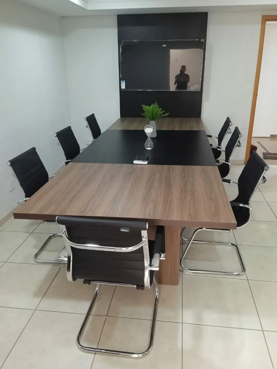 Mesa de Reunião Elegante para Escritório