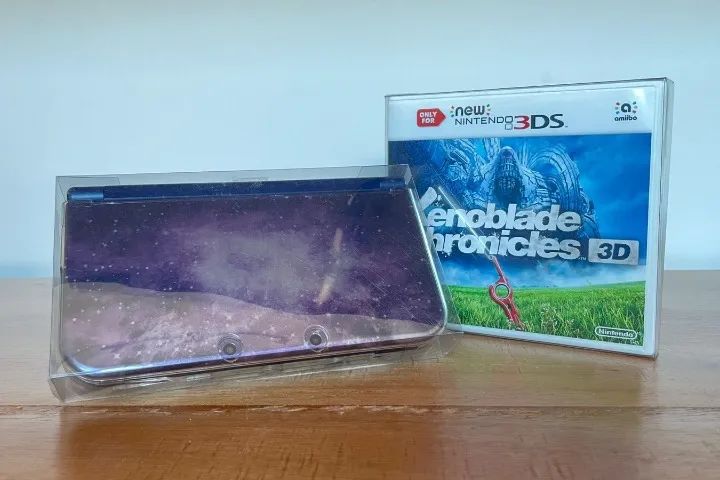 Bundle New Nintendo 3DS XL New Galaxy Style + jogo exclusivo Xenoblade Chronicles 3D