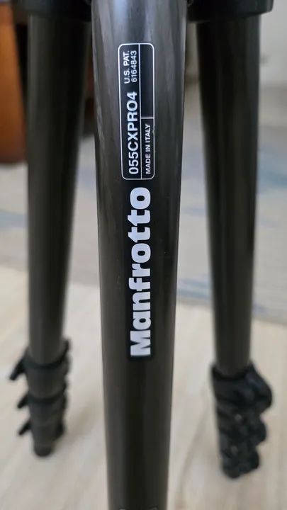 Tripé Manfrotto MT055CXPRO4 Carbono (muito leve) + Cabeça MHXPRO-BHQ2 - Foto 3