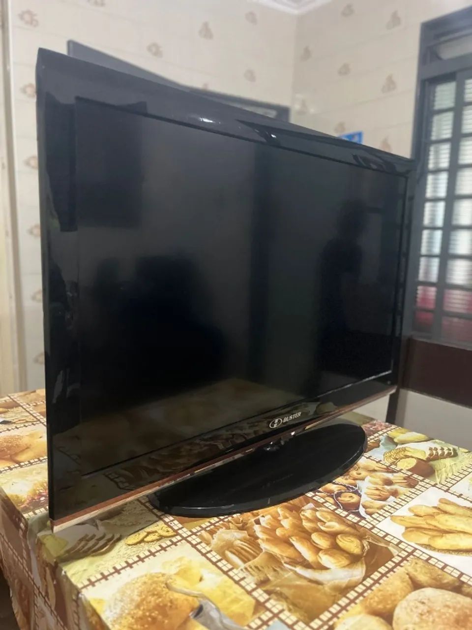 TV BUSTER 42 POLEGADAS - ANTIGA64168597400579124