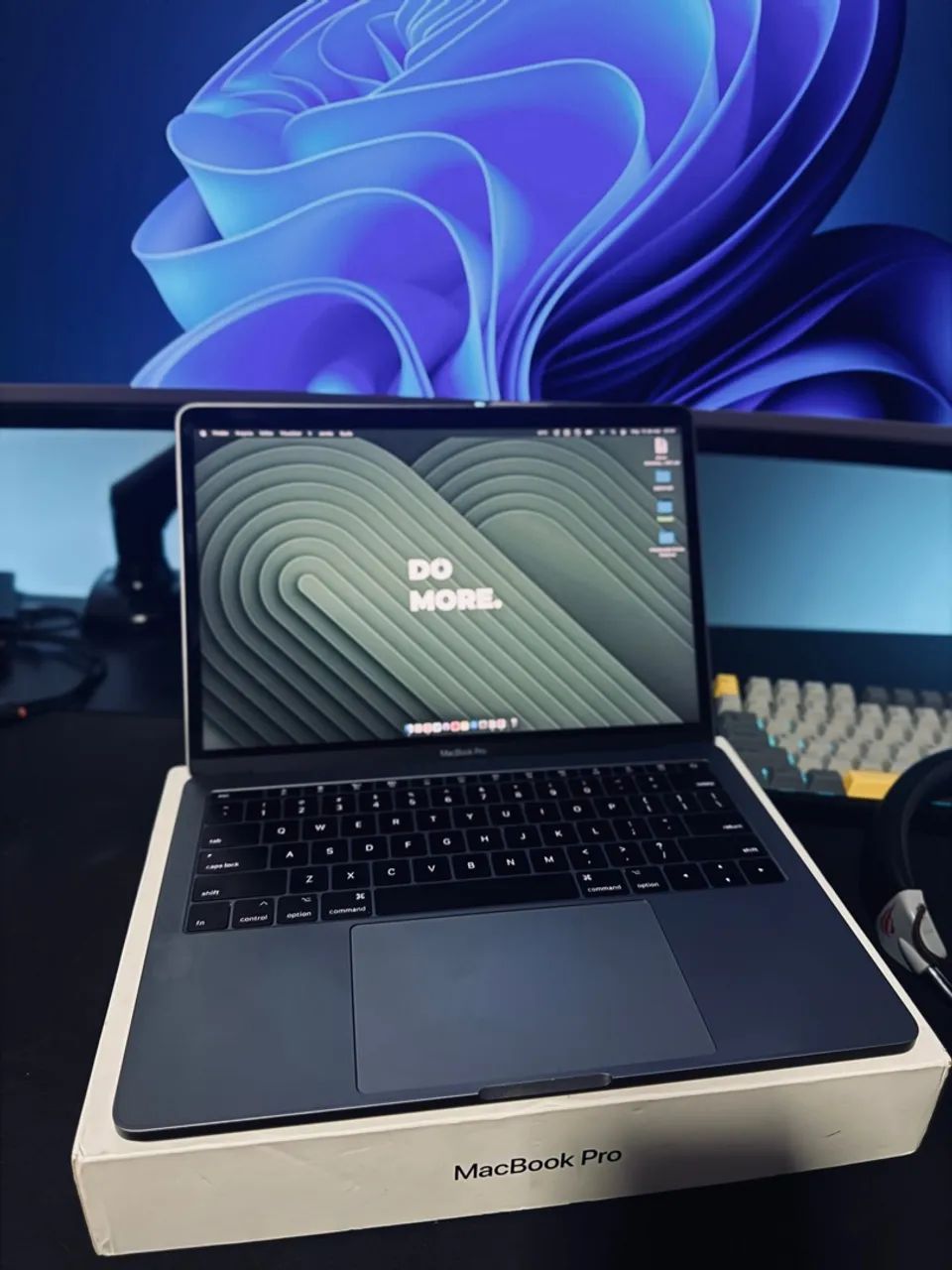 MacBook Pro 2017 A1708 - Core I5 256Gb  - Foto 2
