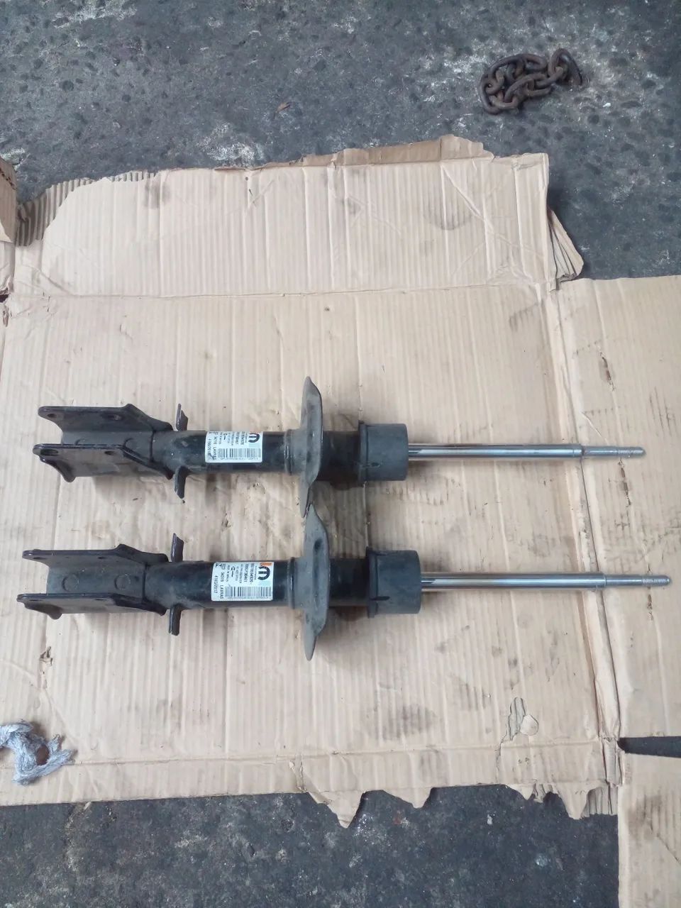 Amortecedores dianteiros pro fiat strada 