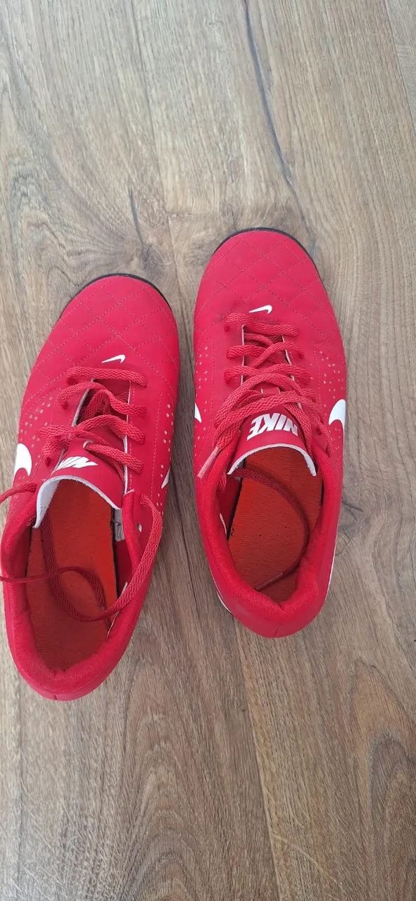Chuteira Nike 