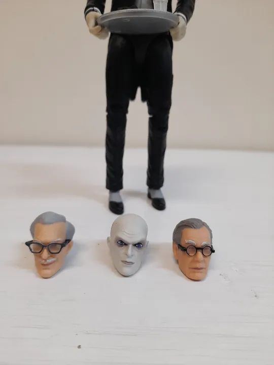 DC Multiverse Series Alfred Pennyworth Action Figure Mattel original - Foto 4