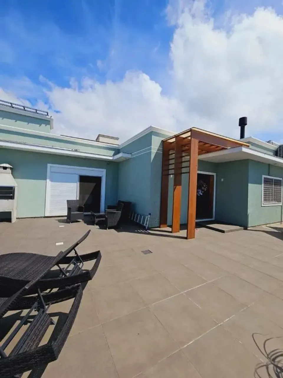 Casa Ingleses- Semi Mobiliada com Piscina e Climatização -