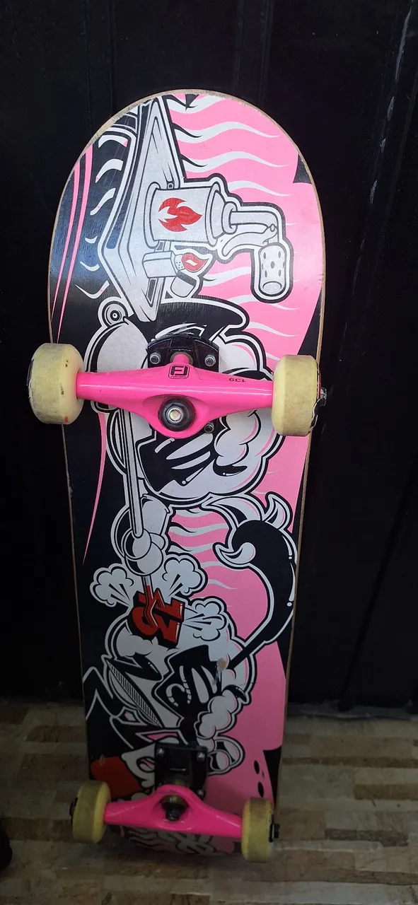 Skate Profissional, excelente estado