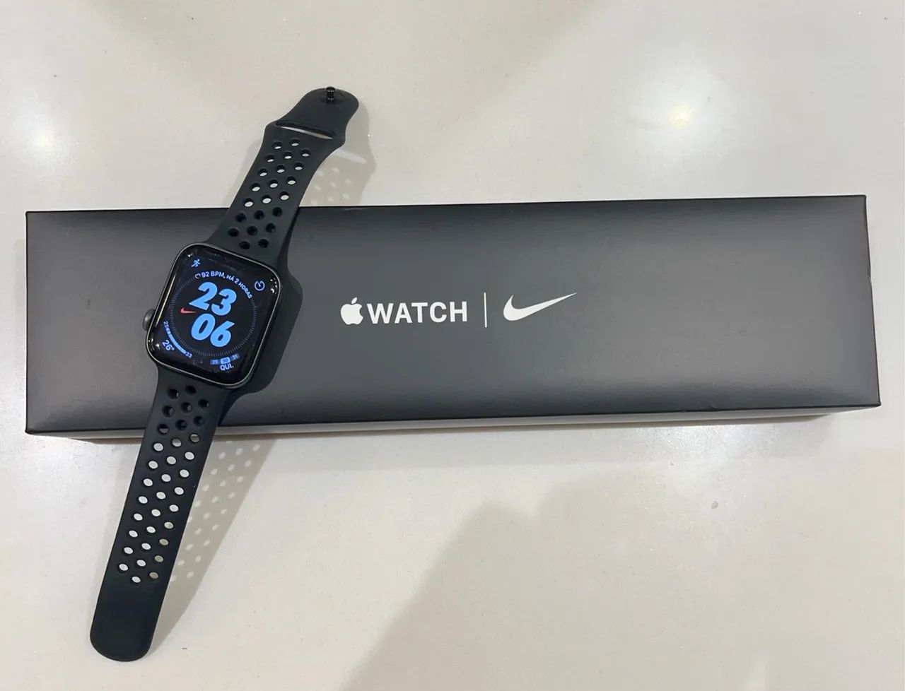 Apple Watch SE 44mm Nike (GPS + Cellular)