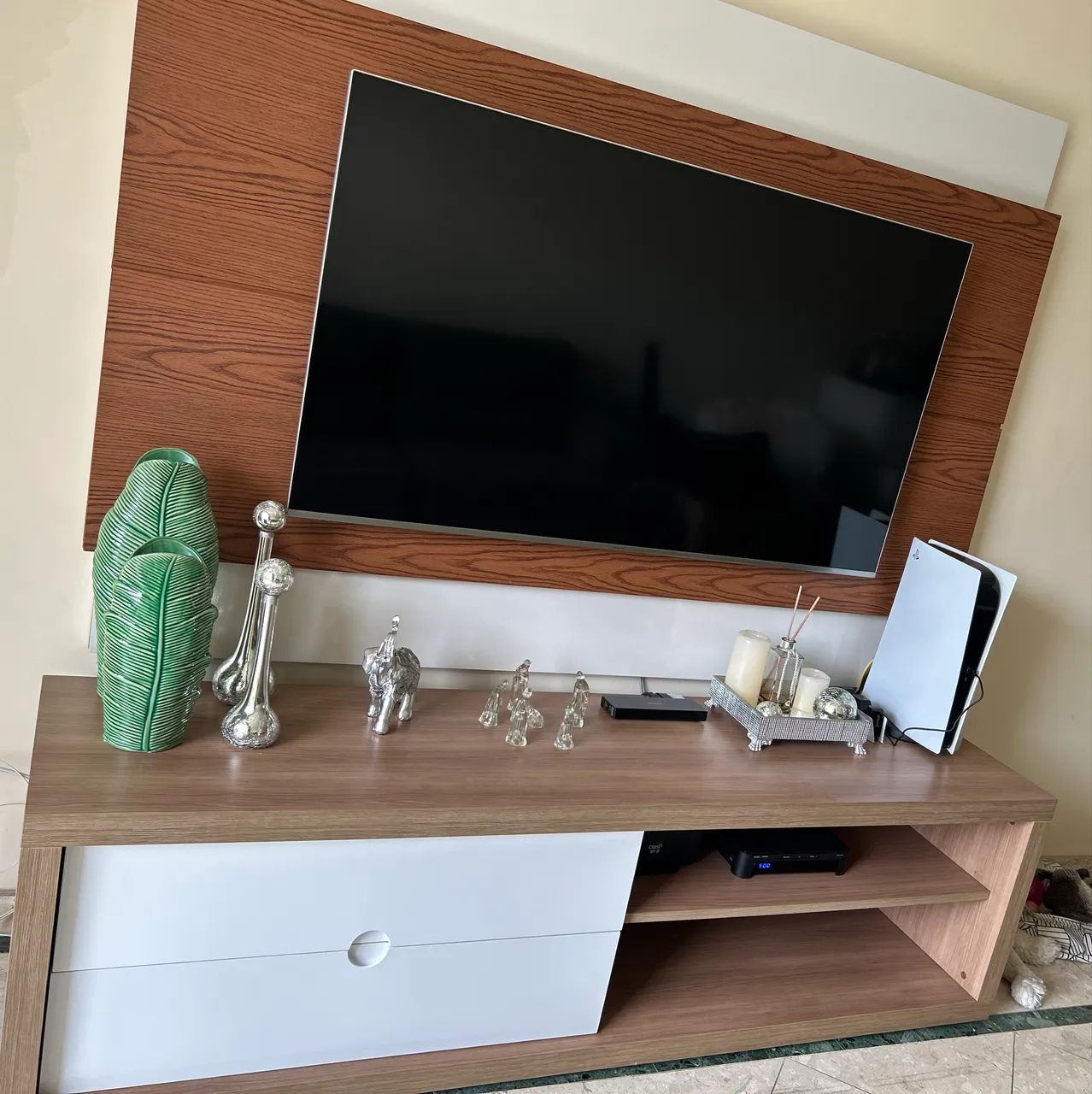 Selling Etna TV Stand and Rack
