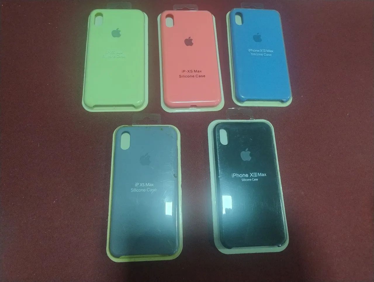 Lote capinhas iPhone, pulseiras de relógio e outros  - Foto 3