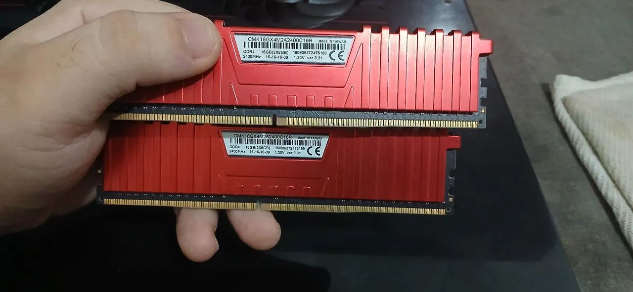 Kit memórias corsair vengeance 2400mhz 2x8gb ddr4 - Foto 2