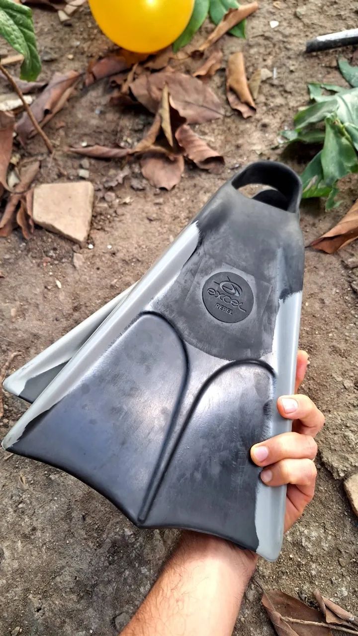 Prancha Bodyboard Genesis Extreme + nadadeir- a Pé de Pato - Foto 5