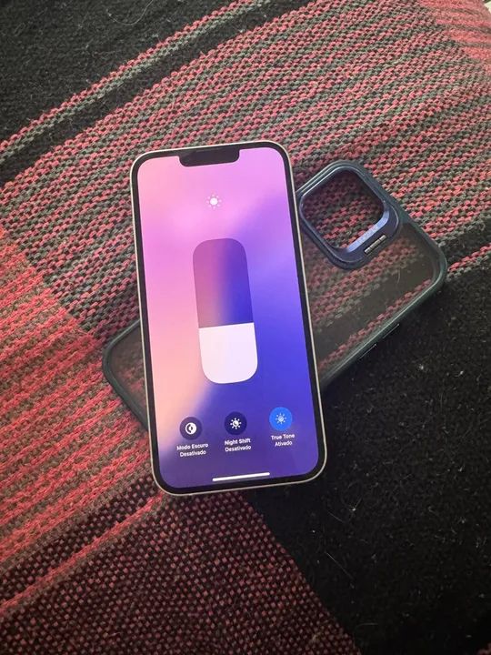 Vendo iPhone 13 128g bateria 85% com carregador e nota . Valor 2.450$ - Foto 2