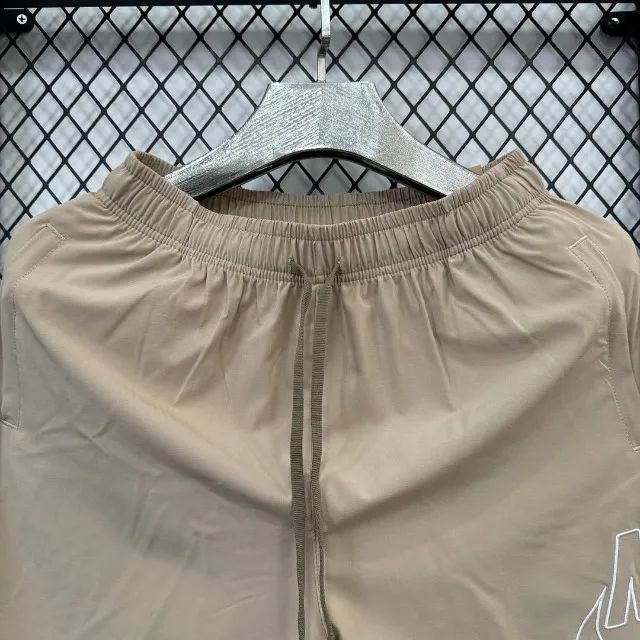 shorts nike bordado dri-fit bege - Foto 3
