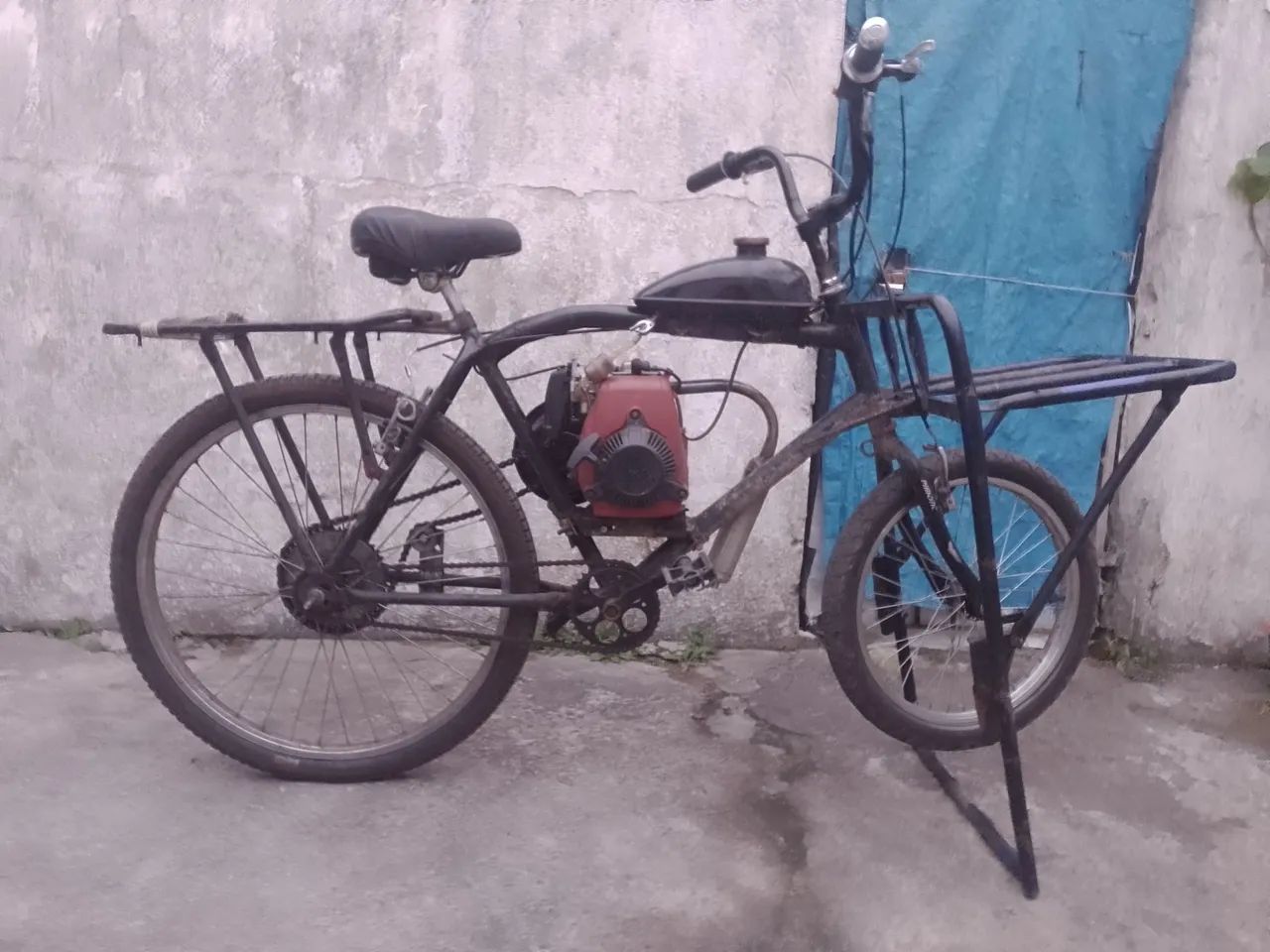 Bicicleta  cargueira Motorizada 4 tempos 