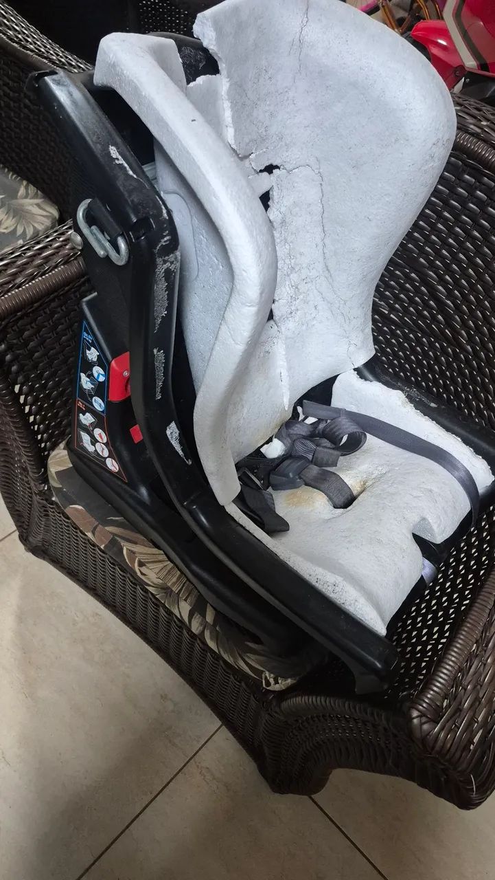 Cadeirinha marca chicco, valor 200.00 reais. - Foto 6