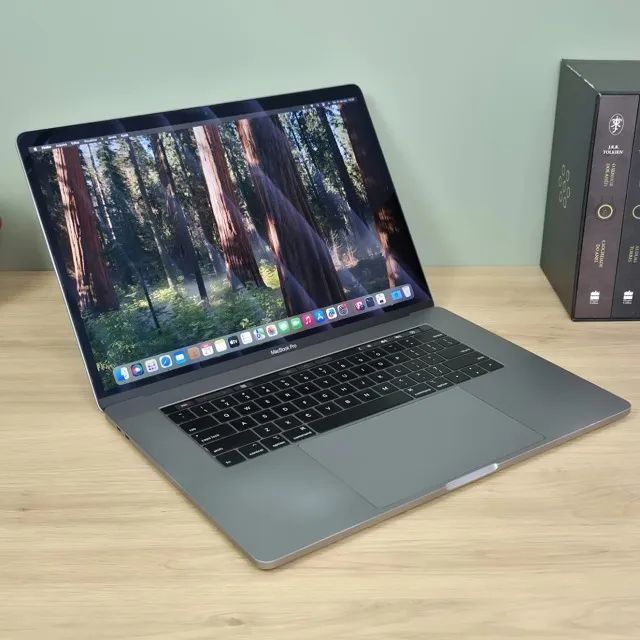 Apple Macbook Pro 15,4 | Core I7 8a Ger | 16gb | Ssd 256gb Cinza