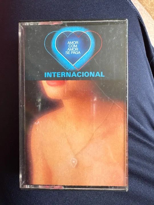 K7 AMOR COM AMOR SE PAGA INTERNACIONAL RARO