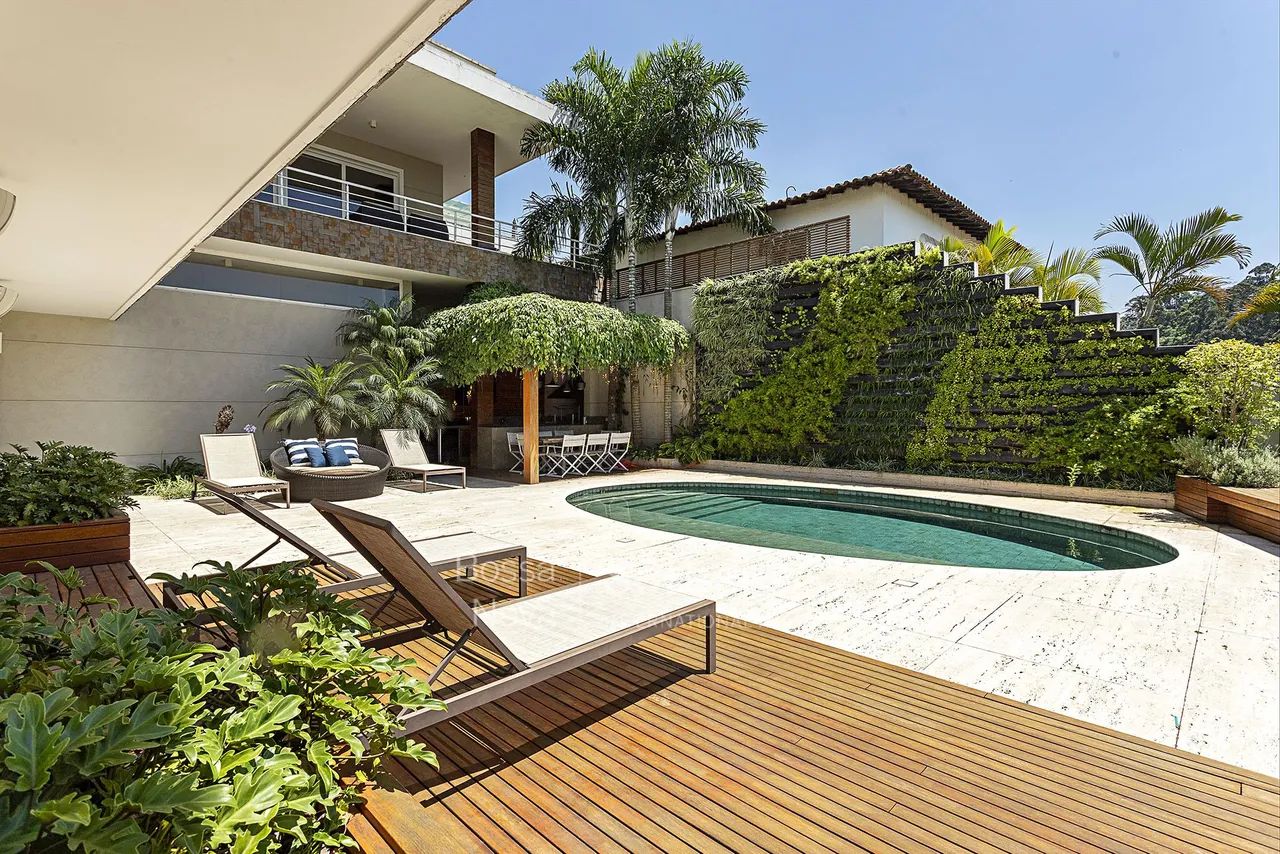 Casa de condomínio com vista para o verde