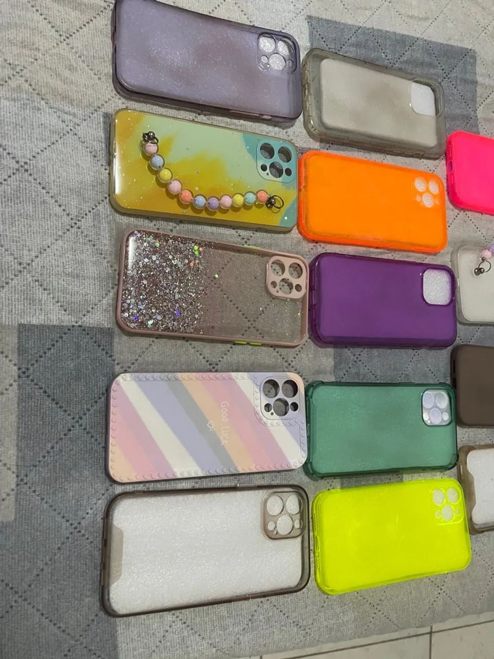 Lote com 14 CASES capinhas para celular iPhone 12 PRO MAX 