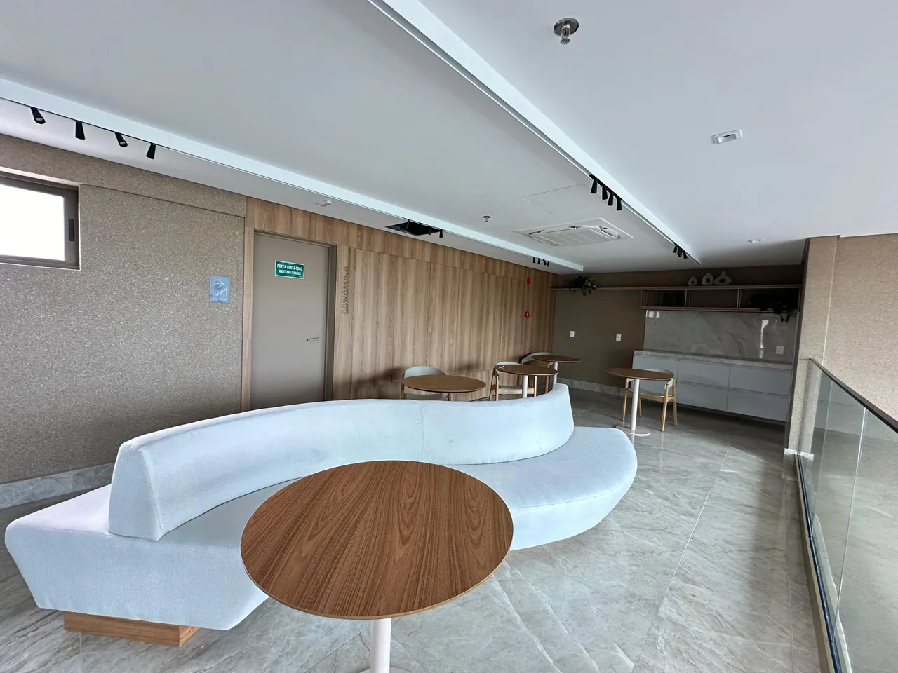 TH: apartamento mobiliado
